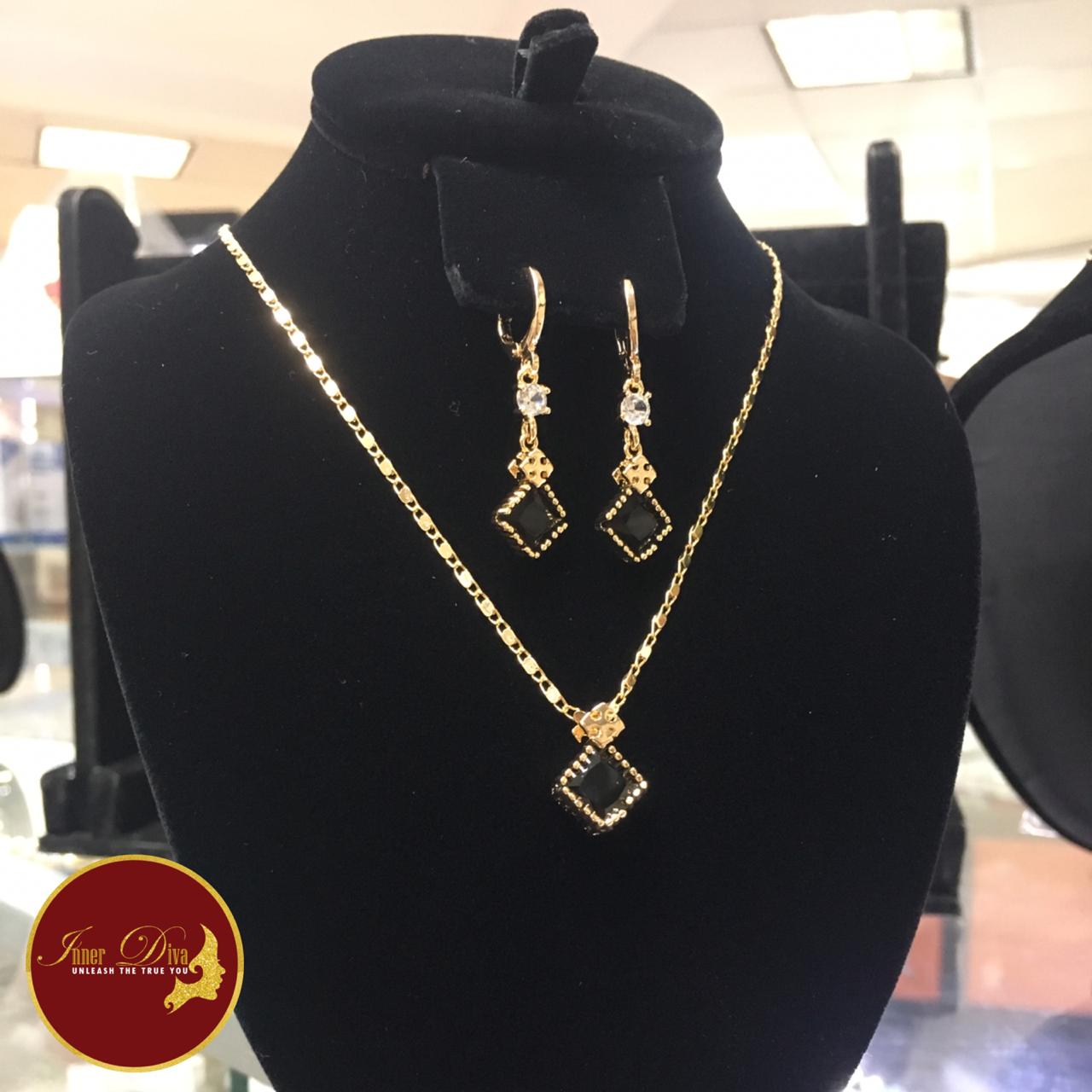 18k gold plated diamond shaped chain set