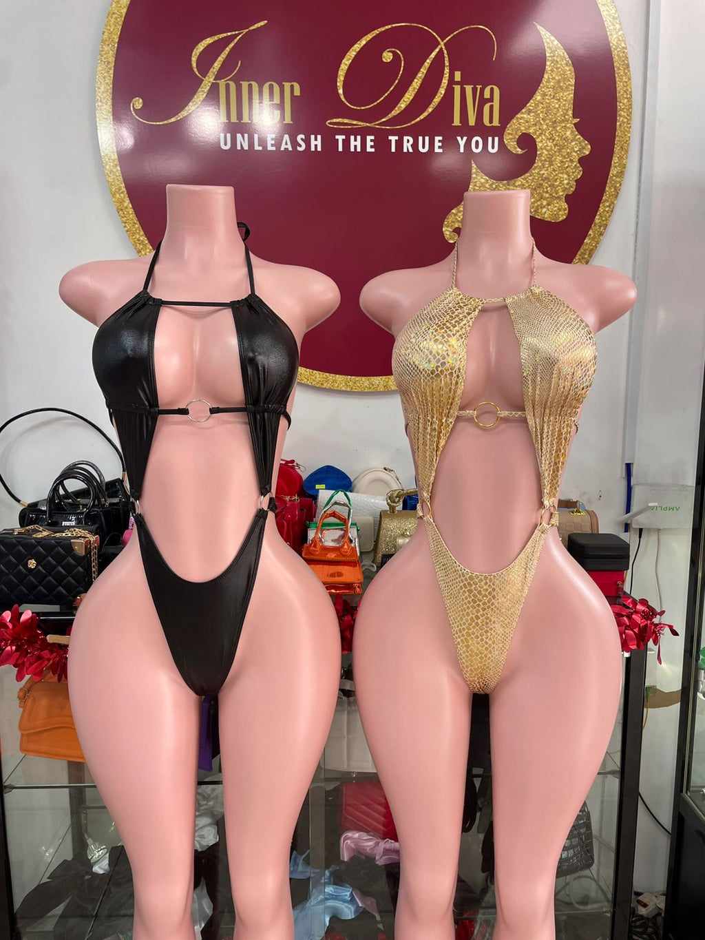 Gloria Monokini