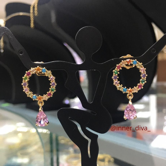 Hanging earring in 18k gold plated