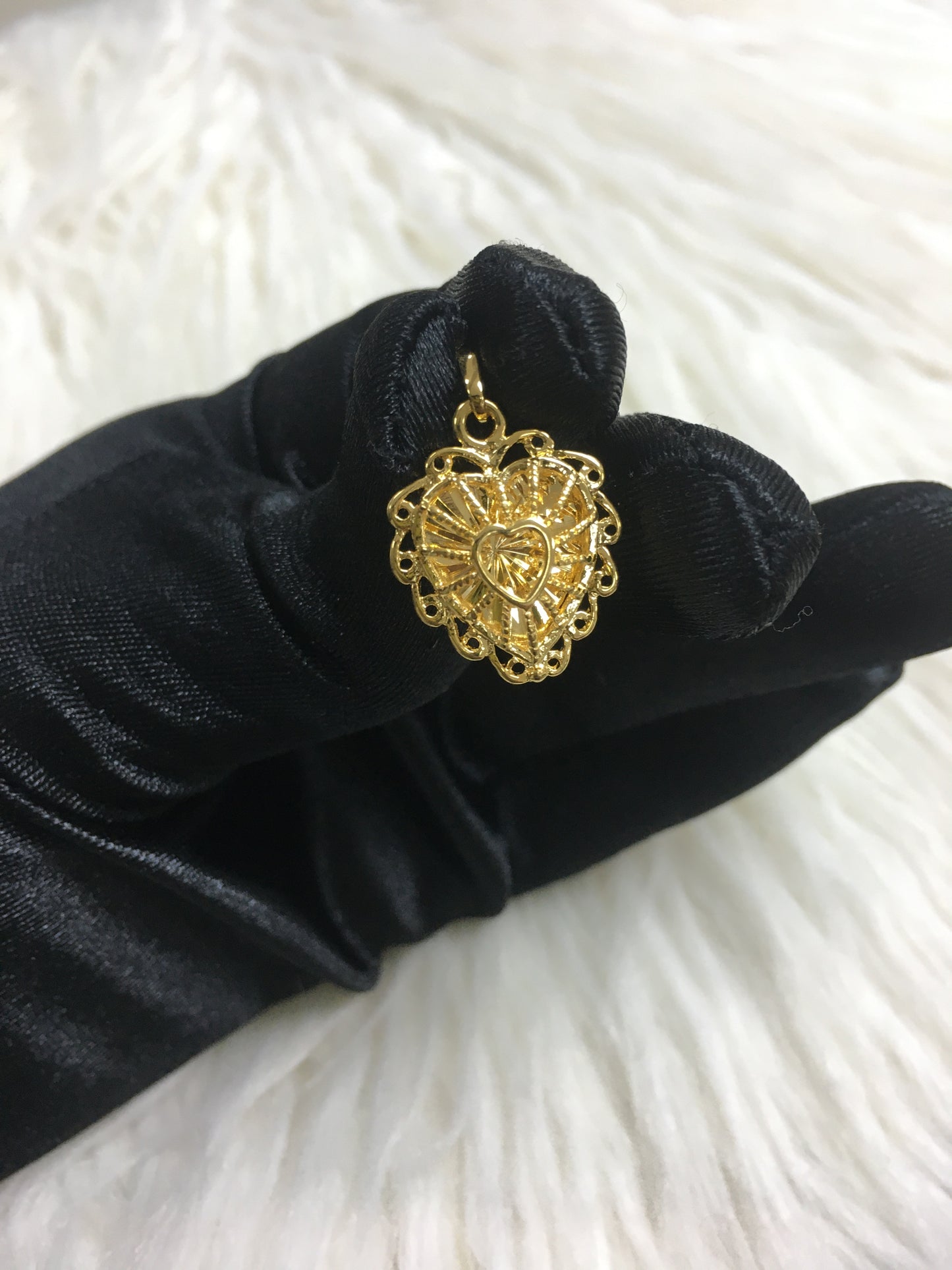 24k gold plated heart pendant