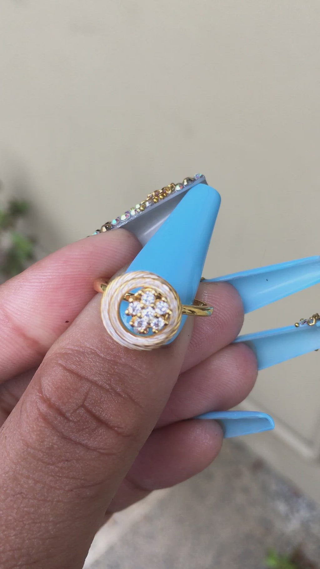 Adjustable spinning ring