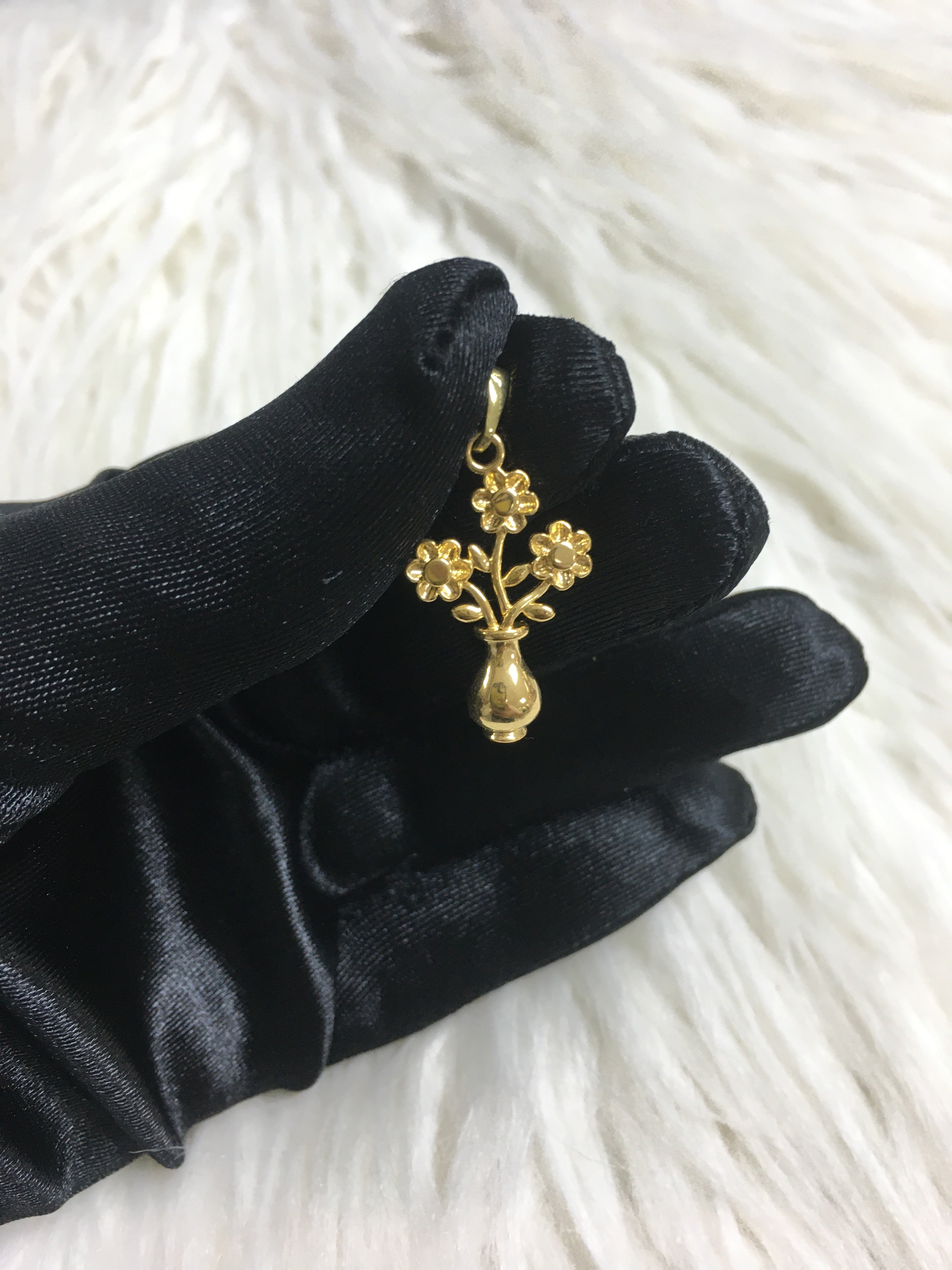 24k gold plated flower pendant