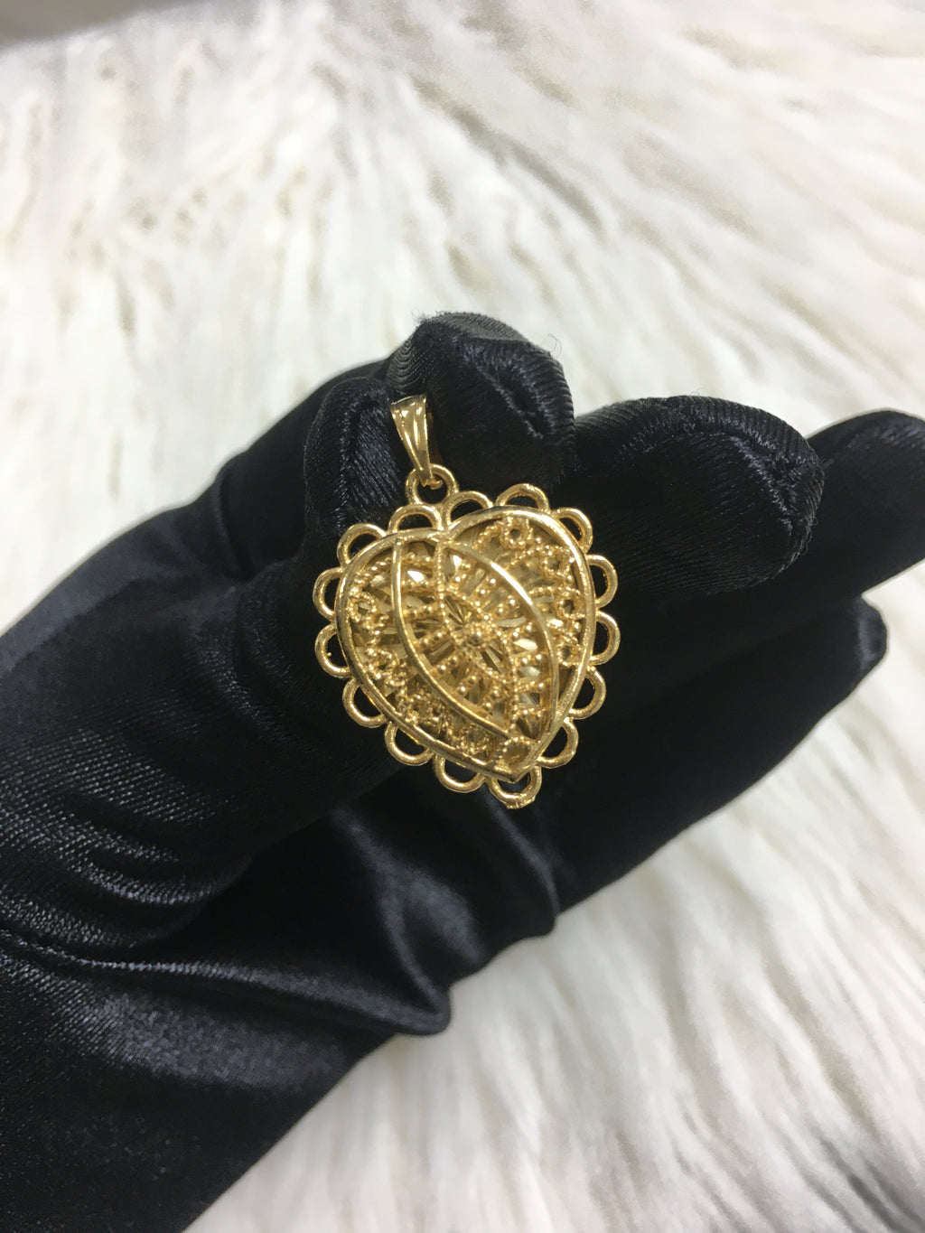 24k gold plated heart pendant