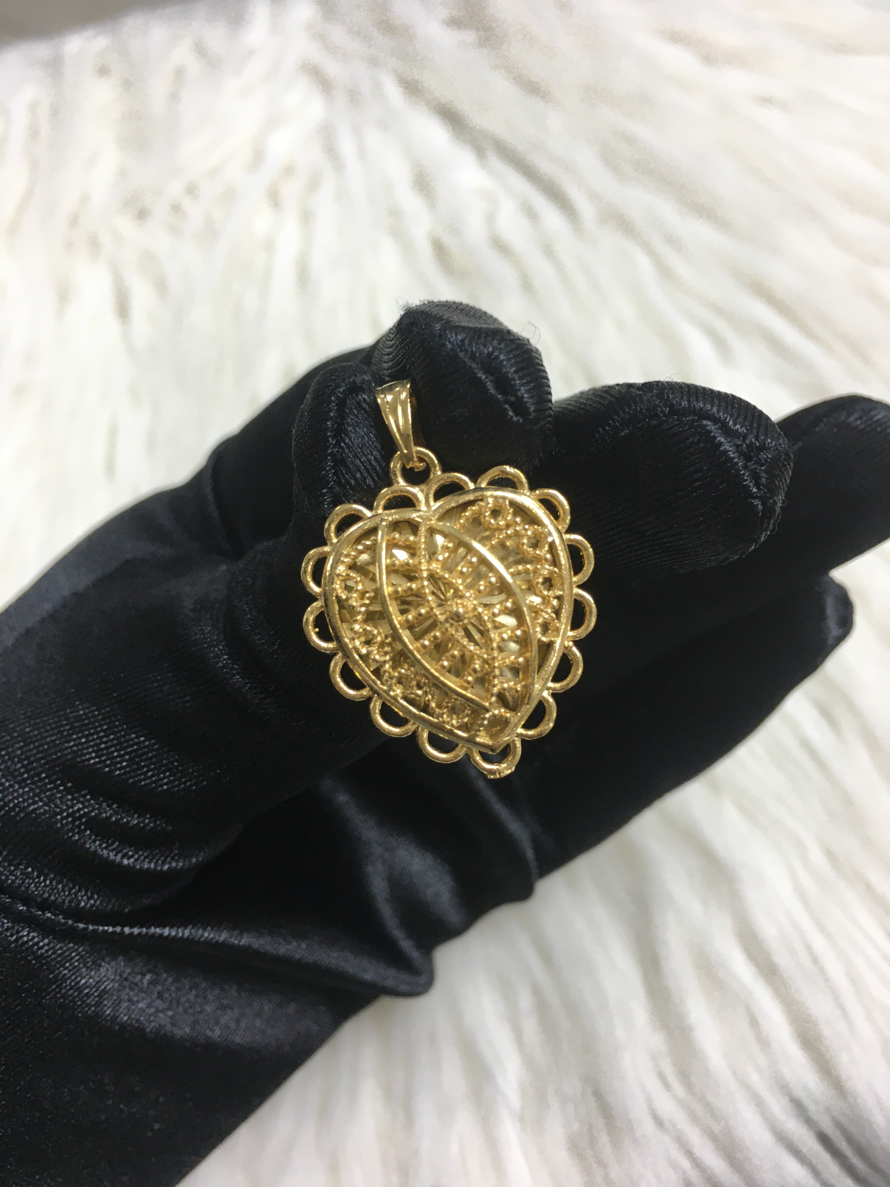 24k gold plated heart pendant