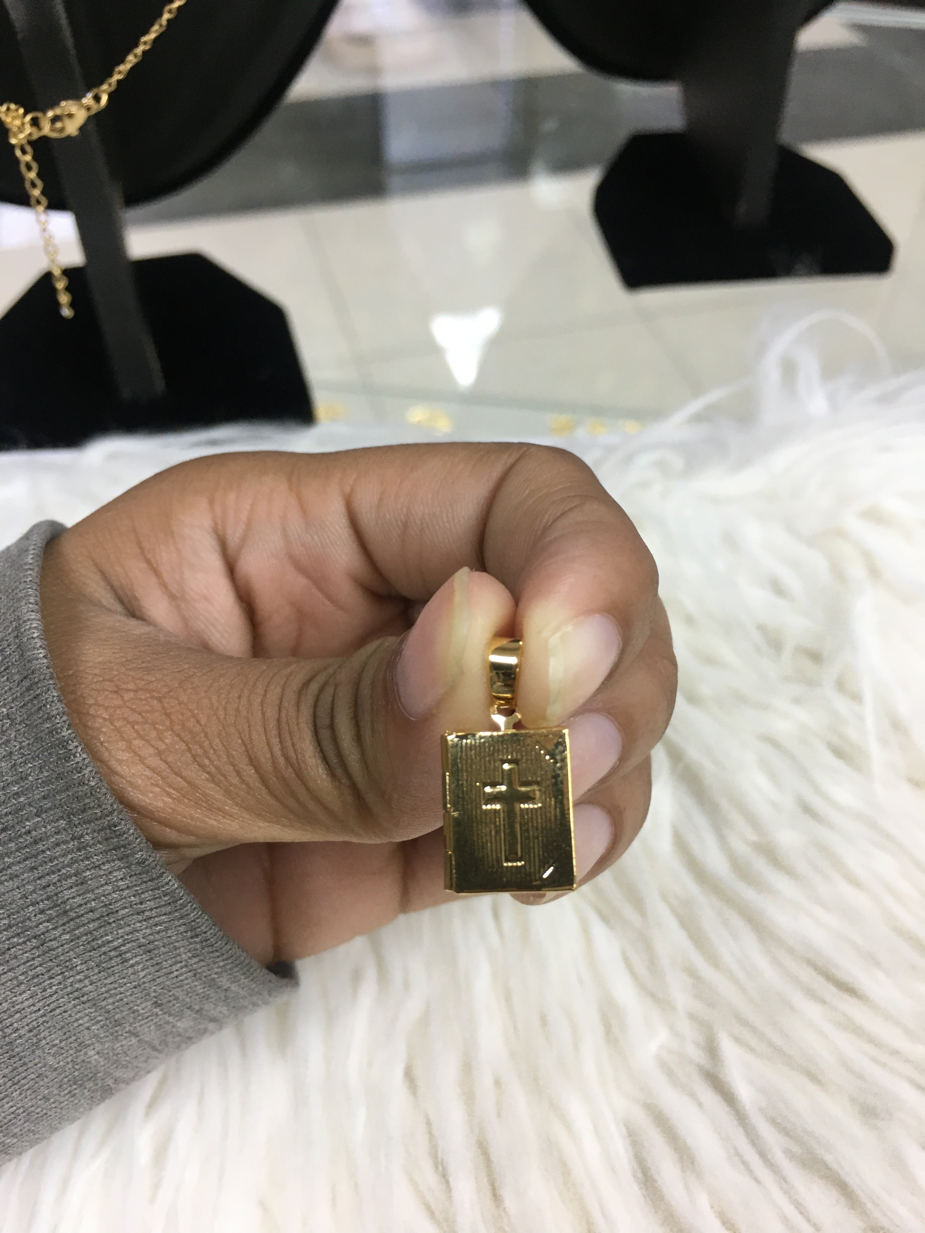 Bible Locket – Inner Diva